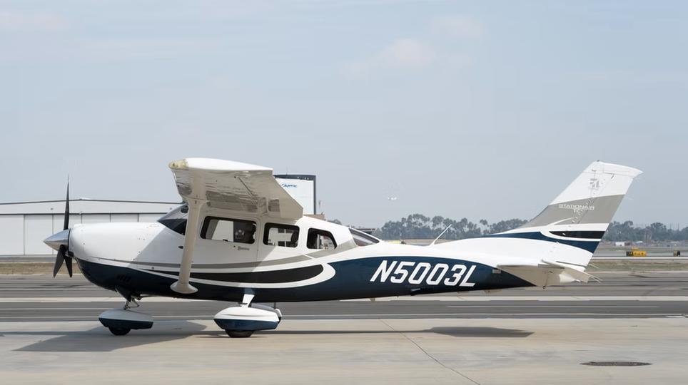 2008 CESSNA TURBO 206H Photo 6